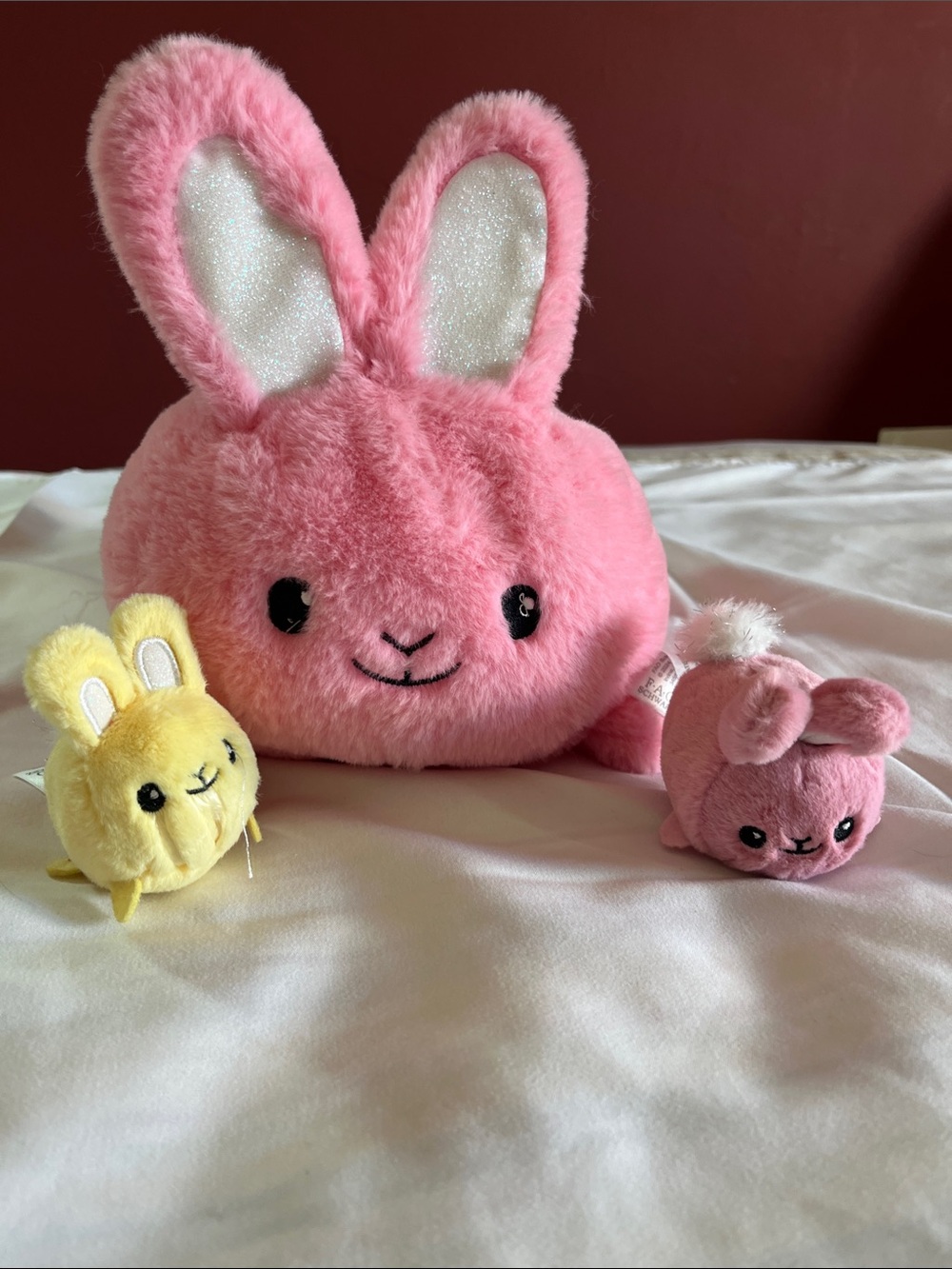 FAO Schwartz Plush Bunny Family with two babies - Pink